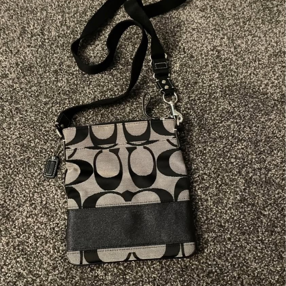 Women’s Coach Cross Body Bag